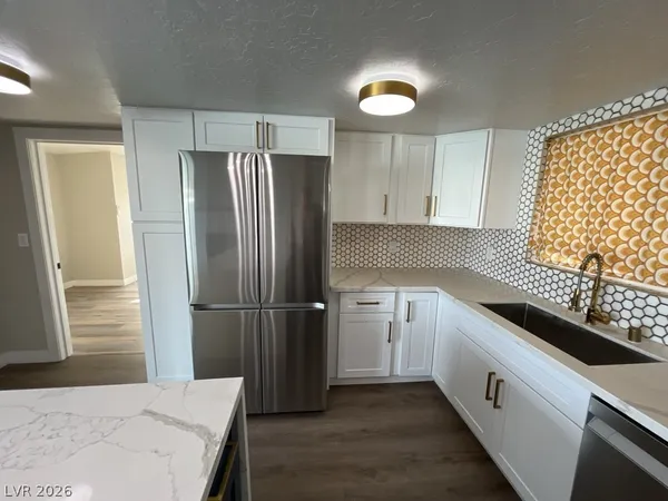 $2,700 | 1611 South 6th Street, Las Vegas, NV 89104