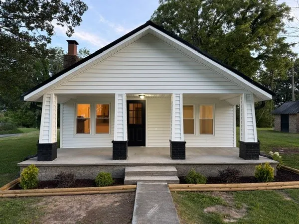 $299,000 | 334 North Robin Hood Road, Doyle, TN 38559