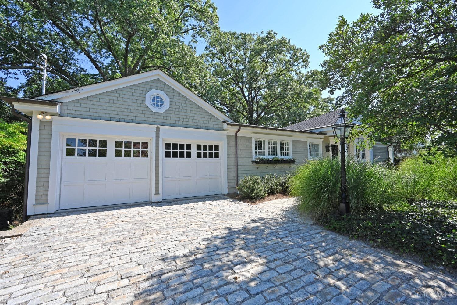 2476 Grandin Road Cincinnati, OH 45208 - Photo 3 of 59 Gallery Image 3