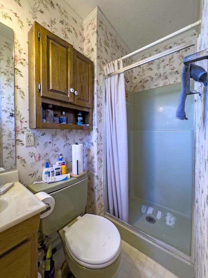 346 Timber Drive Dayton, TN 37321 - Photo 14 of 21 bathroom 2