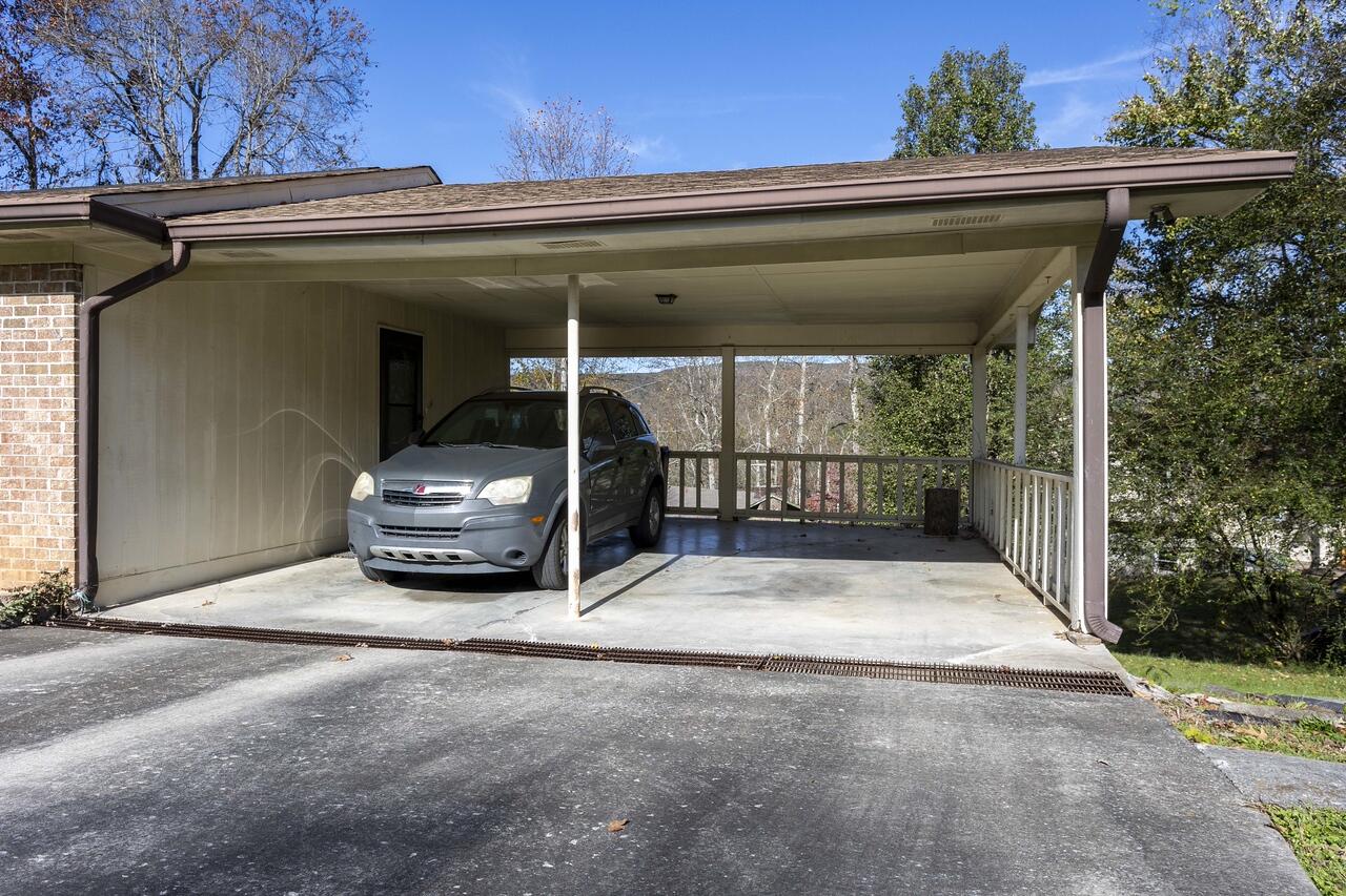 346 Timber Drive Dayton, TN 37321 - Photo 3 of 21 Carport