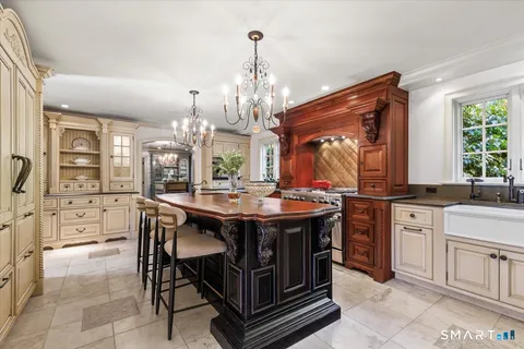 $4,395,000 | 83 Long Lots Road, New Canaan, CT 06840