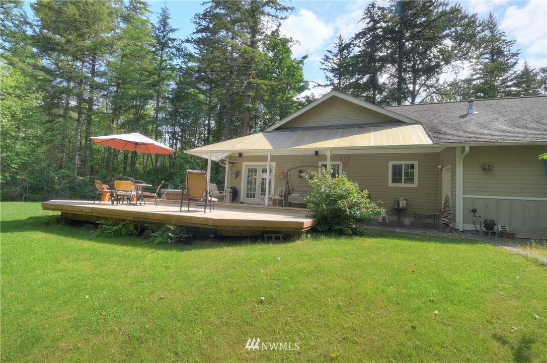 6163 Mission Road Bellingham, WA 98226 - Photo 1 of 25