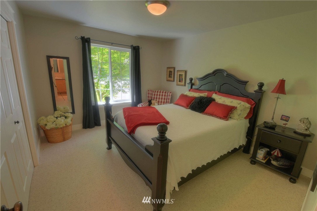 6163 Mission Road Bellingham, WA 98226 - Photo 13 of 25