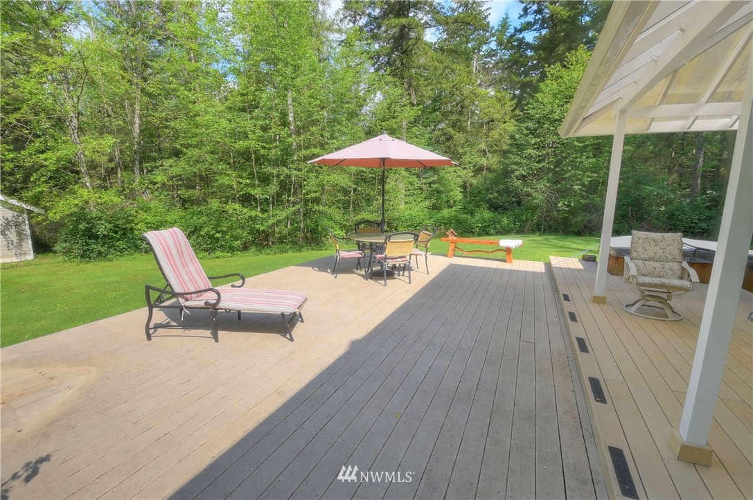 6163 Mission Road Bellingham, WA 98226 - Photo 3 of 25