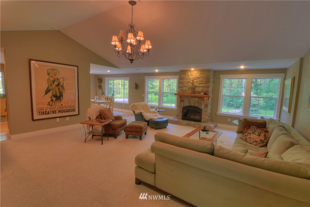 6163 Mission Road Bellingham, WA 98226 - Photo 5 of 25