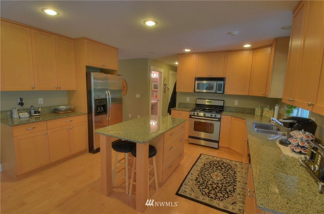 6163 Mission Road Bellingham, WA 98226 - Photo 7 of 25