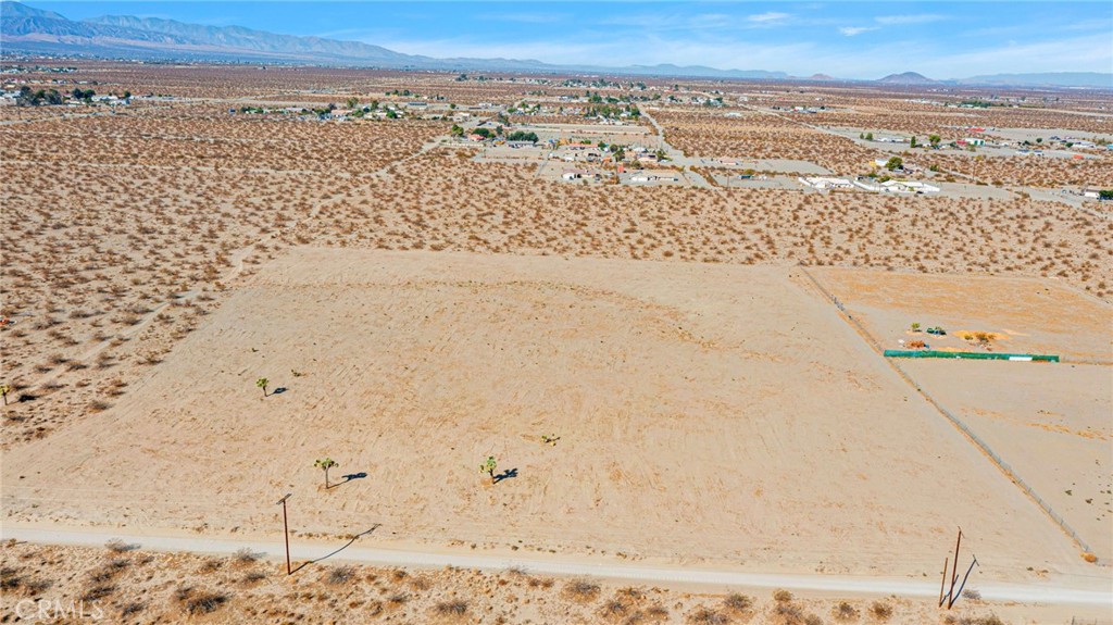 11111 Johnson Road Phelan, CA 92371 - Photo 12 of 13