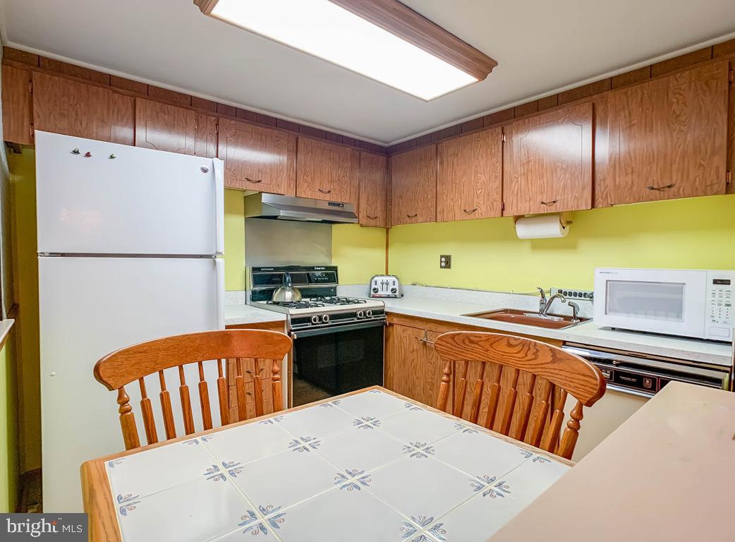10819 Hawley Road Philadelphia, PA 19154 - Photo 13 of 37 Gallery Image 13