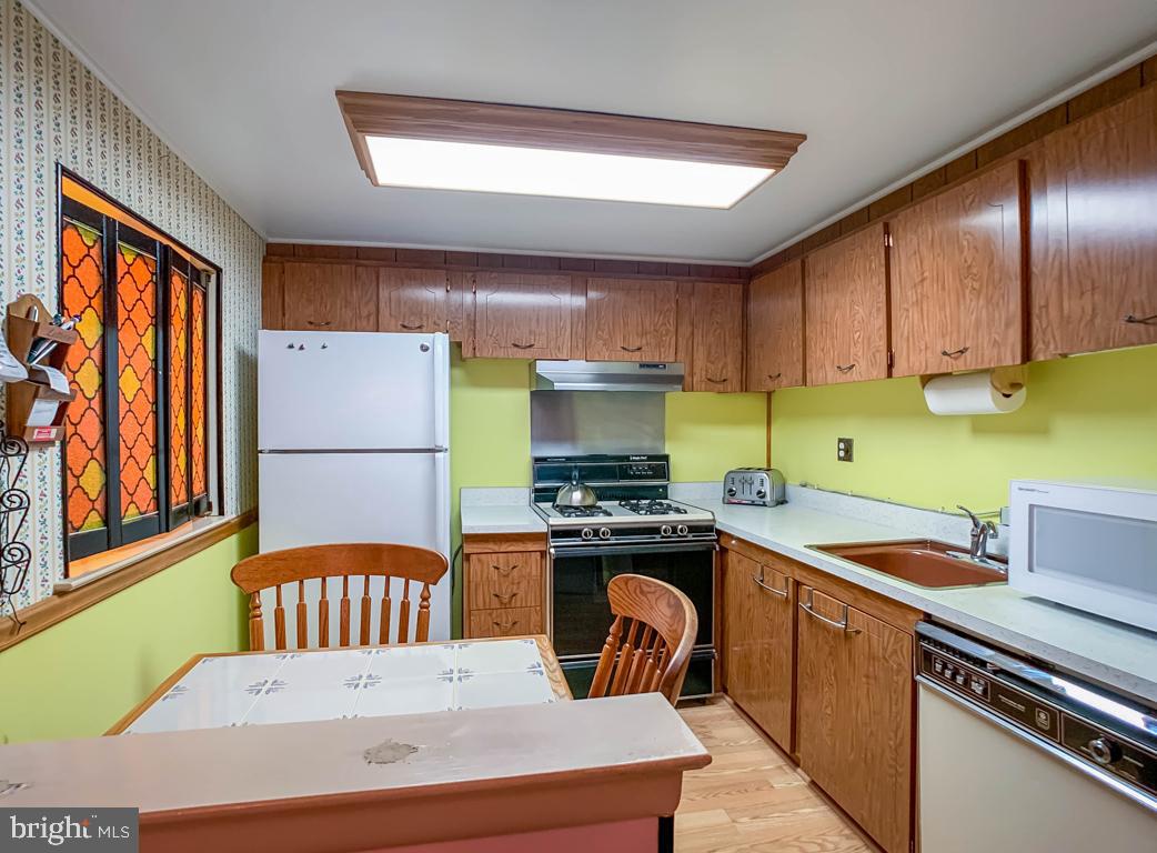 10819 Hawley Road Philadelphia, PA 19154 - Photo 14 of 37 Gallery Image 14