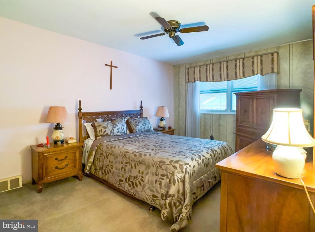 10819 Hawley Road Philadelphia, PA 19154 - Photo 15 of 37 Gallery Image 15