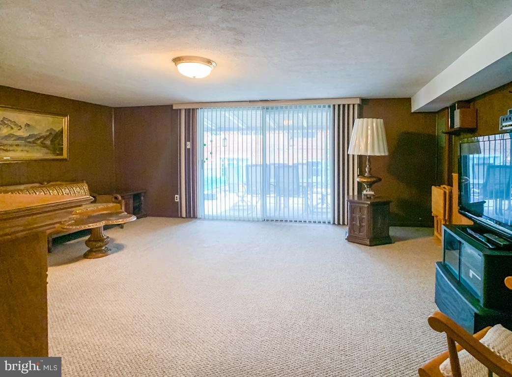 10819 Hawley Road Philadelphia, PA 19154 - Photo 21 of 37 Gallery Image 21