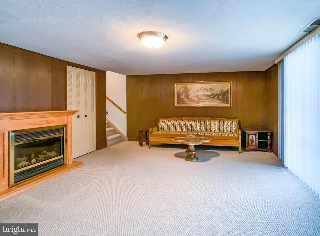 10819 Hawley Road Philadelphia, PA 19154 - Photo 23 of 37 Gallery Image 23