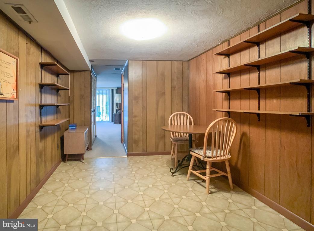 10819 Hawley Road Philadelphia, PA 19154 - Photo 26 of 37 Gallery Image 26