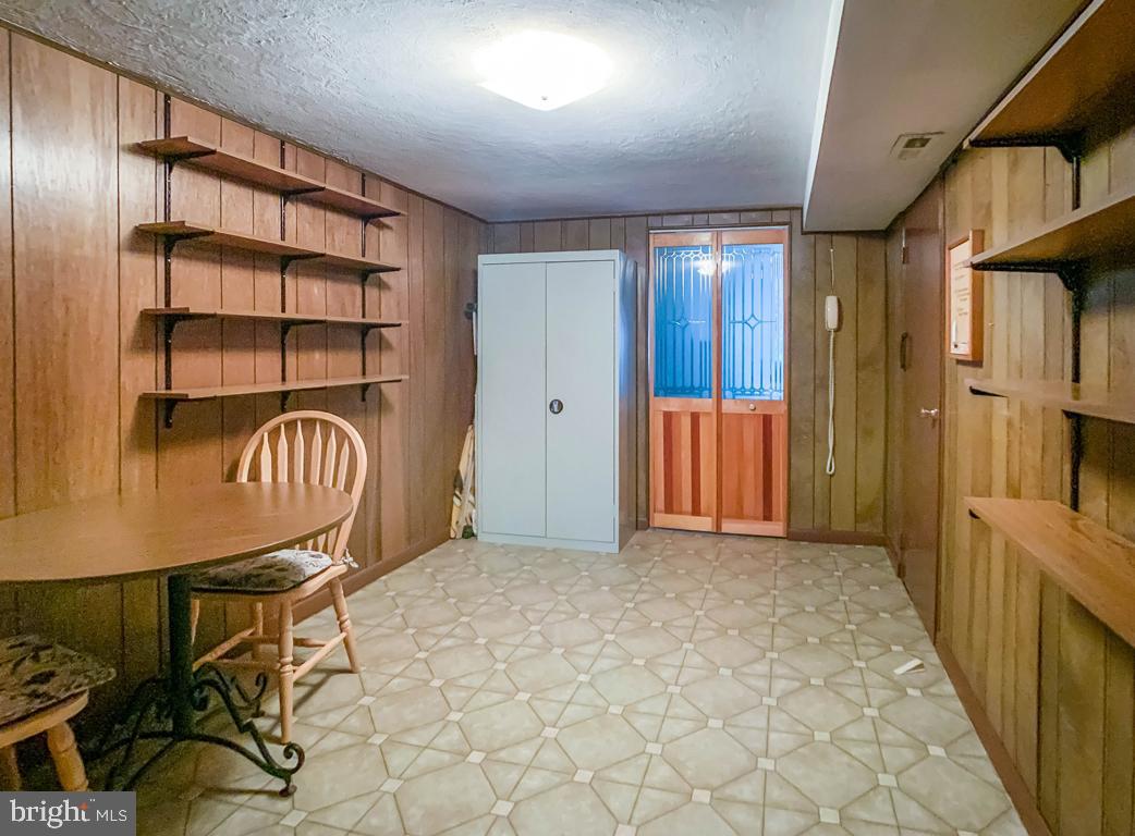 10819 Hawley Road Philadelphia, PA 19154 - Photo 27 of 37 Gallery Image 27
