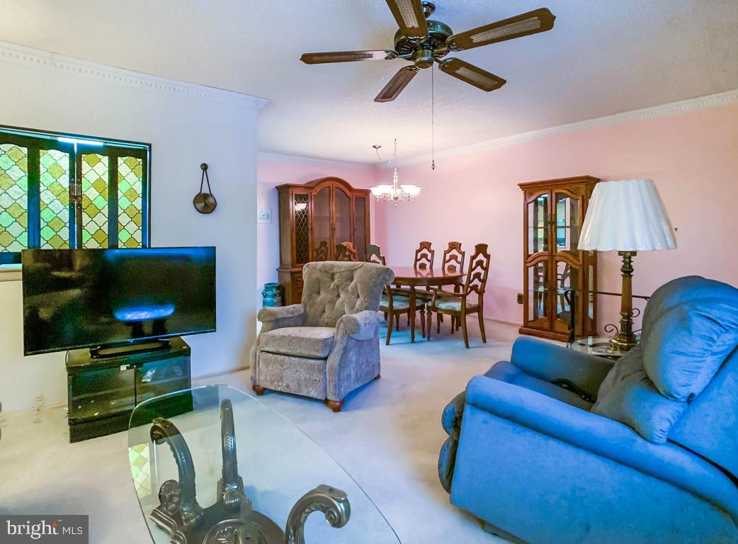 10819 Hawley Road Philadelphia, PA 19154 - Photo 4 of 37 Gallery Image 4