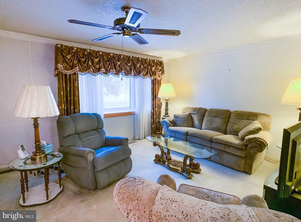 10819 Hawley Road Philadelphia, PA 19154 - Photo 6 of 37 Gallery Image 6
