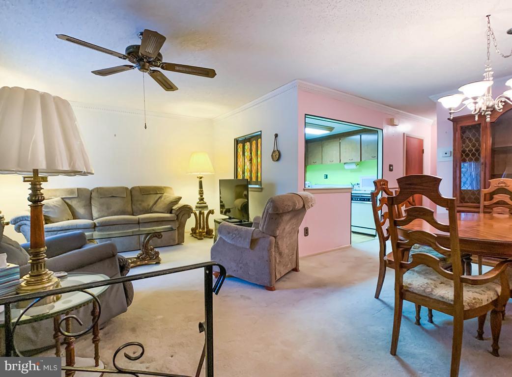10819 Hawley Road Philadelphia, PA 19154 - Photo 7 of 37 Gallery Image 7