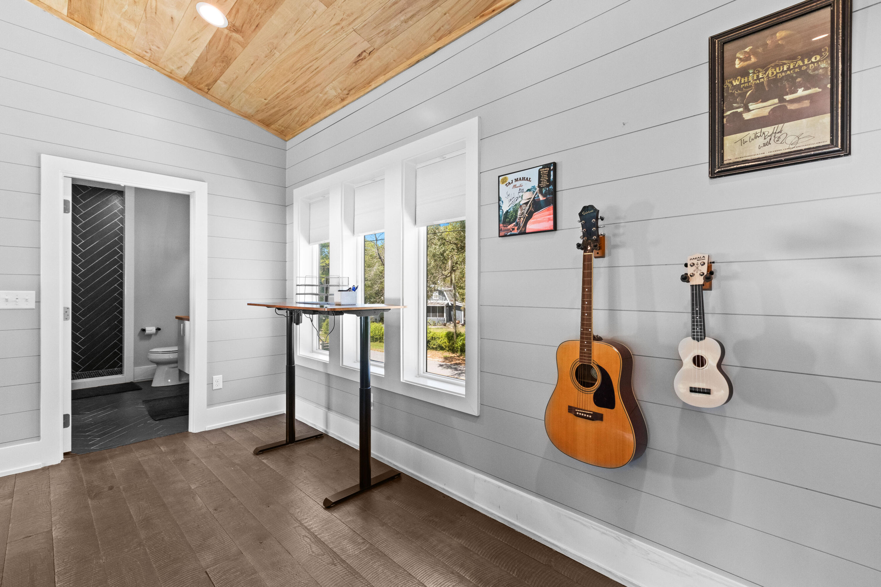 341 Little Canal Drive Santa Rosa Beach, FL 32459 - Photo 9 of 27 a view of a hallway with toys