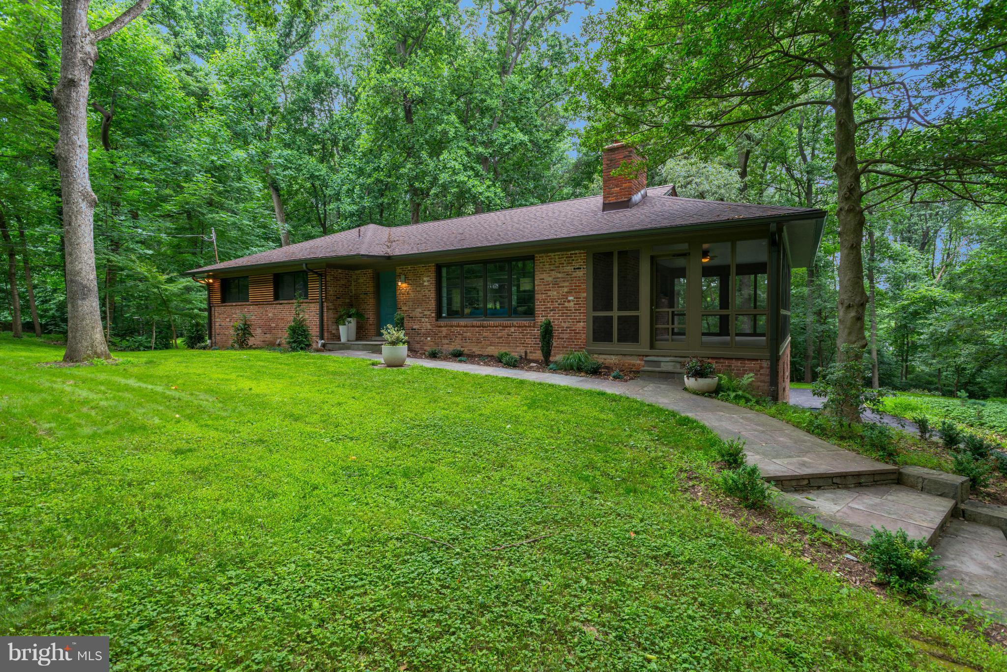 209 Stonington Road Silver Spring, MD 20902 - Photo 2 of 25 Exterior (Front)