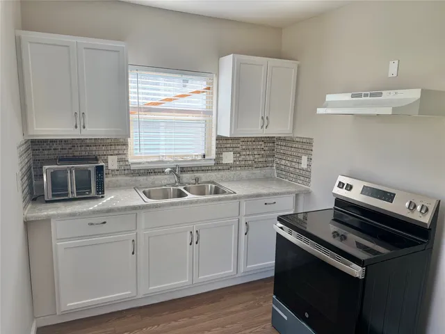 $1,350 | 3231 Holman Street, Houston, TX 77004