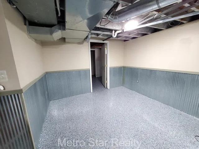 $2,000 | 315 North Minerva Avenue, Royal Oak, MI 48067