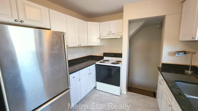 $2,000 | 315 North Minerva Avenue, Royal Oak, MI 48067