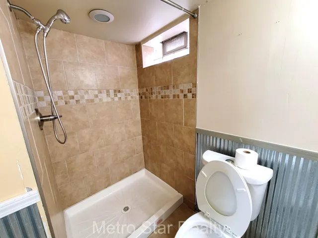 $2,000 | 315 North Minerva Avenue, Royal Oak, MI 48067