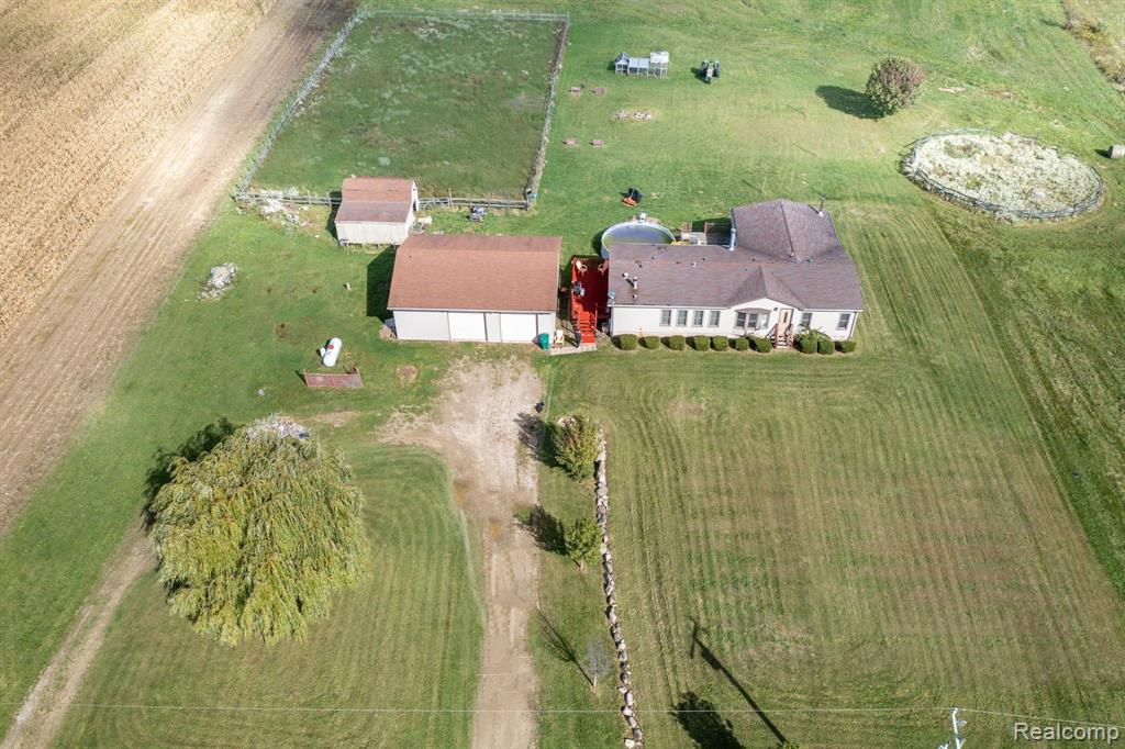 8610 Lohr Road Avoca, MI 48006 - Photo 12 of 37