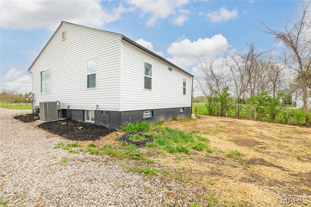 4239 Fosterburg Road Alton, IL 62002 - Photo 18 of 42