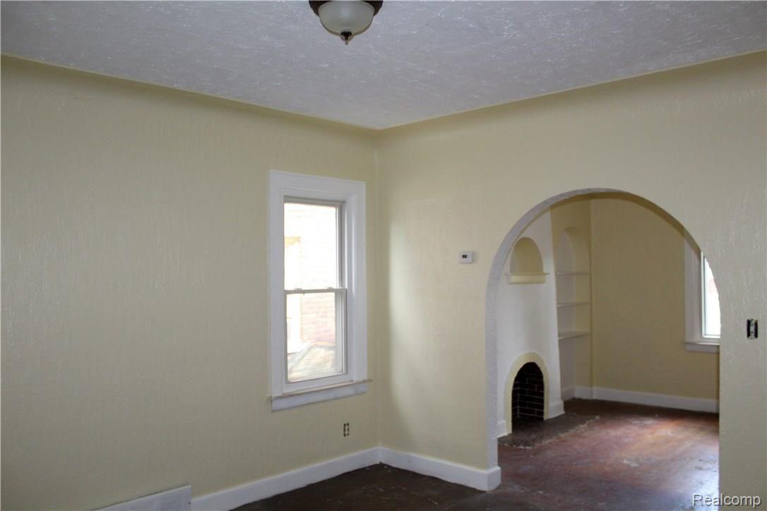 5759 Yorkshire Road Detroit, MI 48224 - Photo 12 of 29 img_0400.jpg