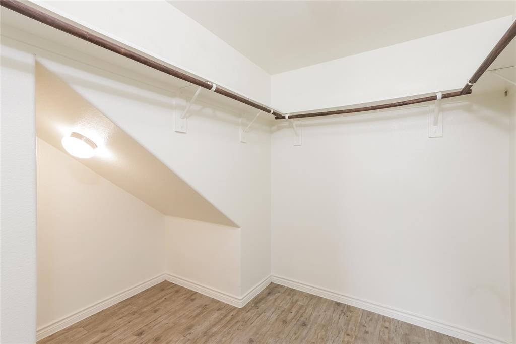 1605 Cardinal Drive Ennis, TX 75119 - Photo 11 of 16 a view of small space