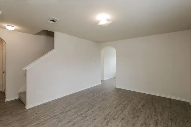 $2,035 | 1605 Cardinal Drive, Ennis, TX 75119