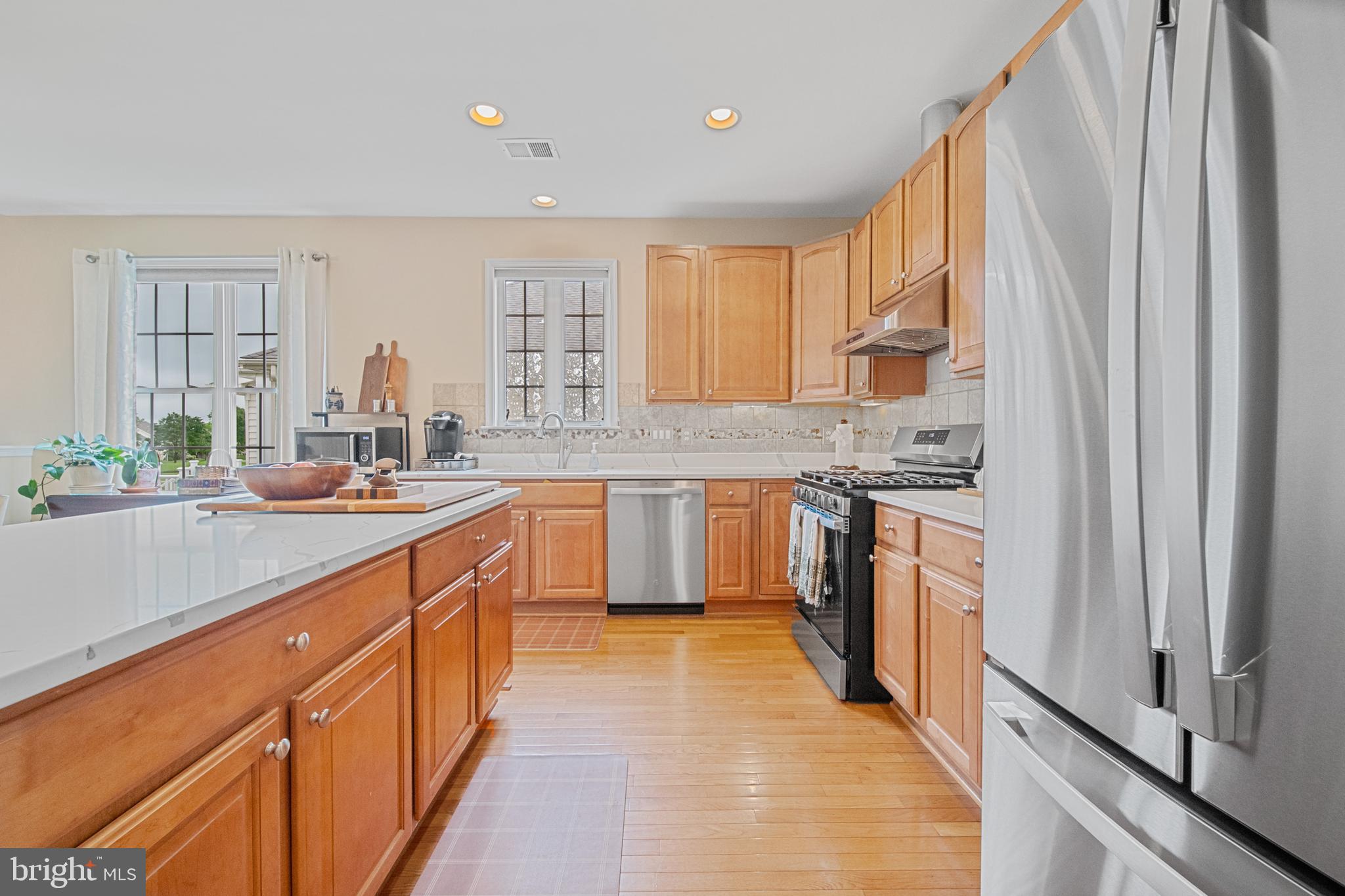 6051 Piney Grove Way Gainesville, VA 20155 - Photo 17 of 64