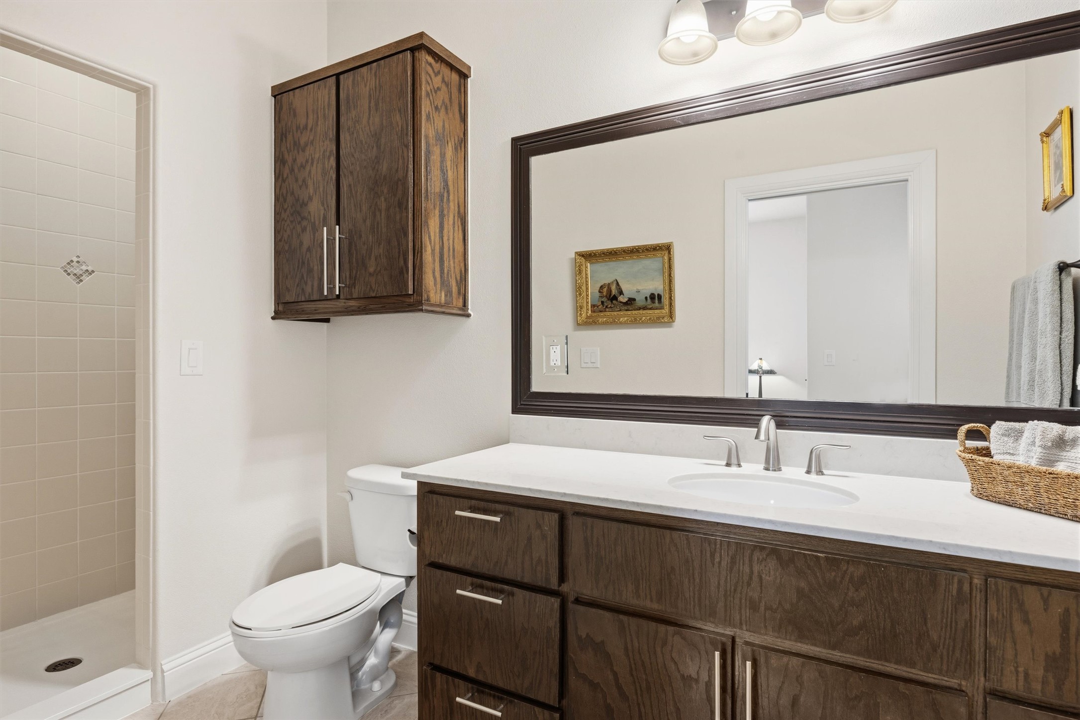2719 Springwood Lane Georgetown, TX 78628 - Photo 25 of 40 Upstairs Private Bathroom