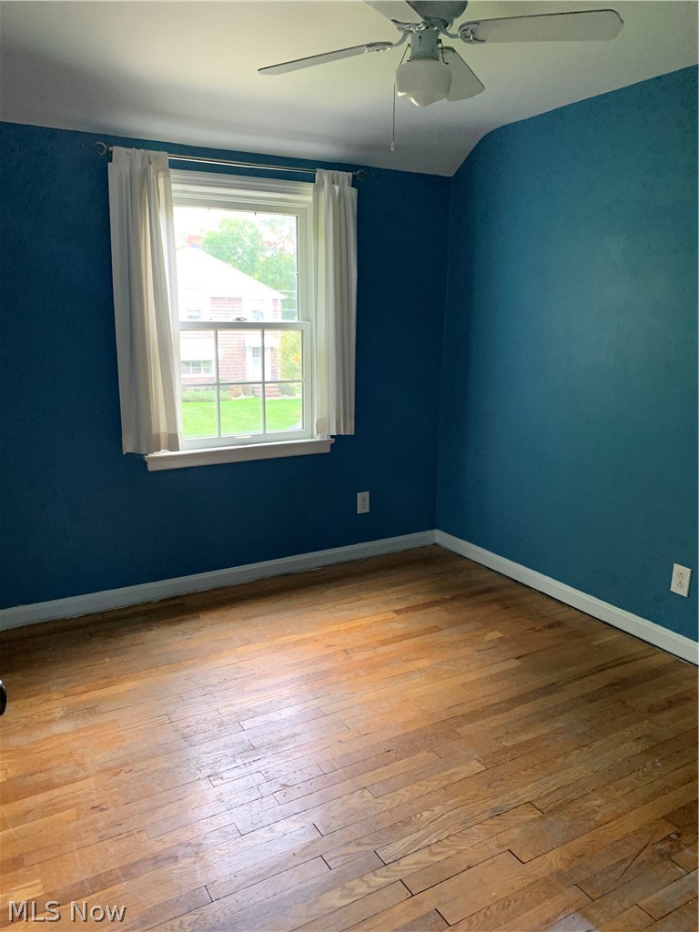 1284 Gordon Road Lyndhurst, OH 44124 - Photo 21 of 31