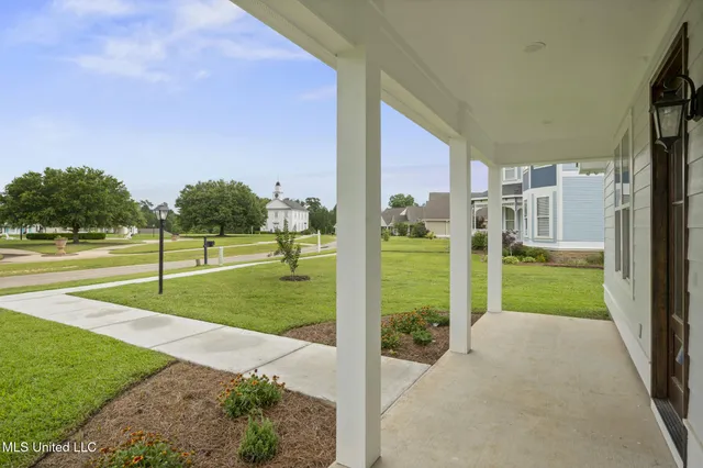 $297,500 | 410 Legacy Boulevard, Hattiesburg, MS 39402