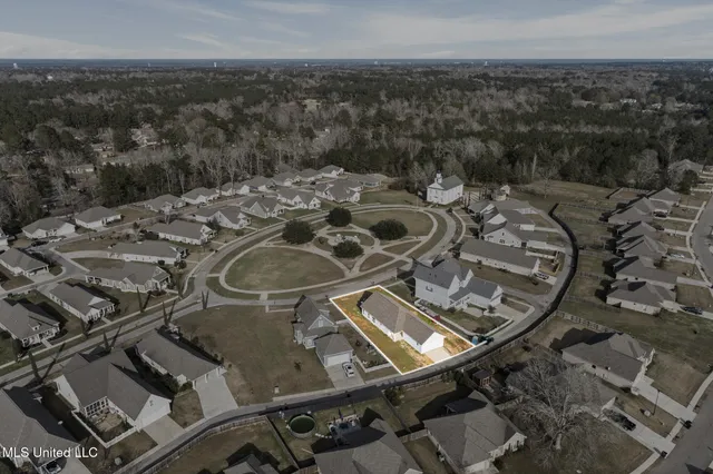 $297,500 | 410 Legacy Boulevard, Hattiesburg, MS 39402