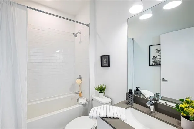 $2,599 | 72 Milton Avenue Southeast, Unit 307, Atlanta, GA 30315