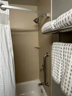 $1,300 | 6175 West Grand Avenue, Unit 1000, Gurnee, IL 60031