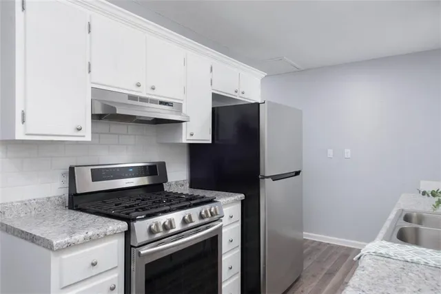 $199,900 | 107 North Sugar Creek Boulevard, Sugar Creek, MO 64054