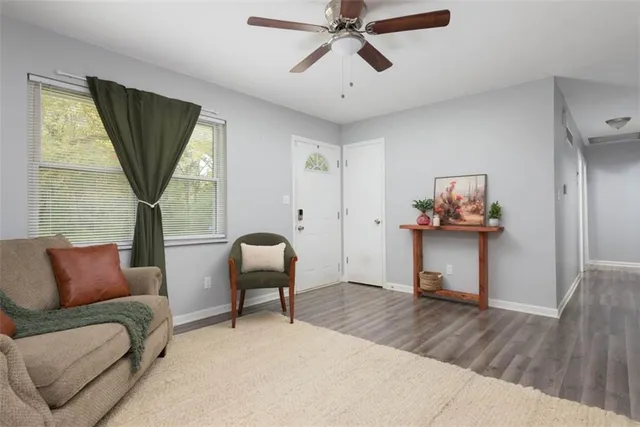 $199,900 | 107 North Sugar Creek Boulevard, Sugar Creek, MO 64054