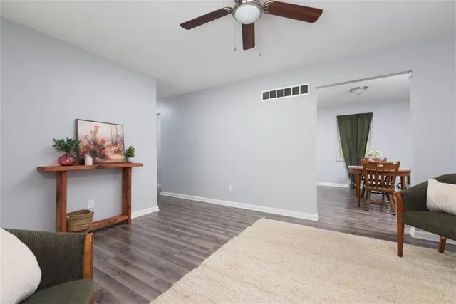 $199,900 | 107 North Sugar Creek Boulevard, Sugar Creek, MO 64054