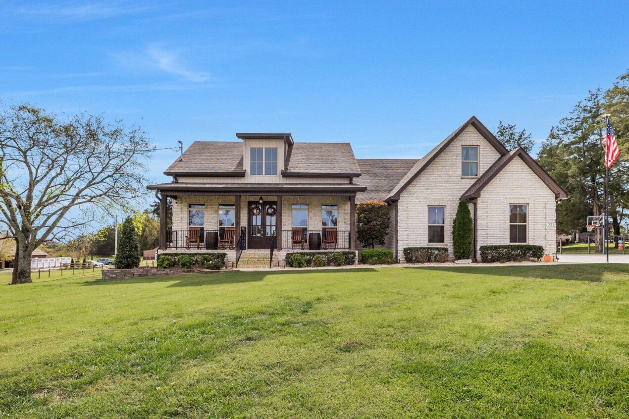 321 Dixon Road Shelbyville, TN 37160 - Photo 4 of 36