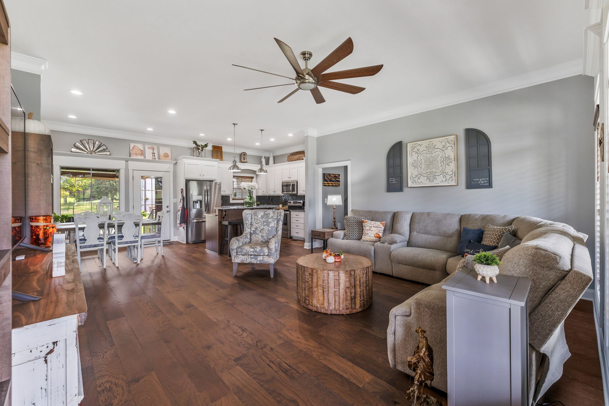 321 Dixon Road Shelbyville, TN 37160 - Photo 9 of 36