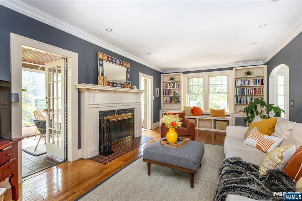 85 Hawthorne Avenue Glen Ridge, NJ 07028 - Photo 13 of 47