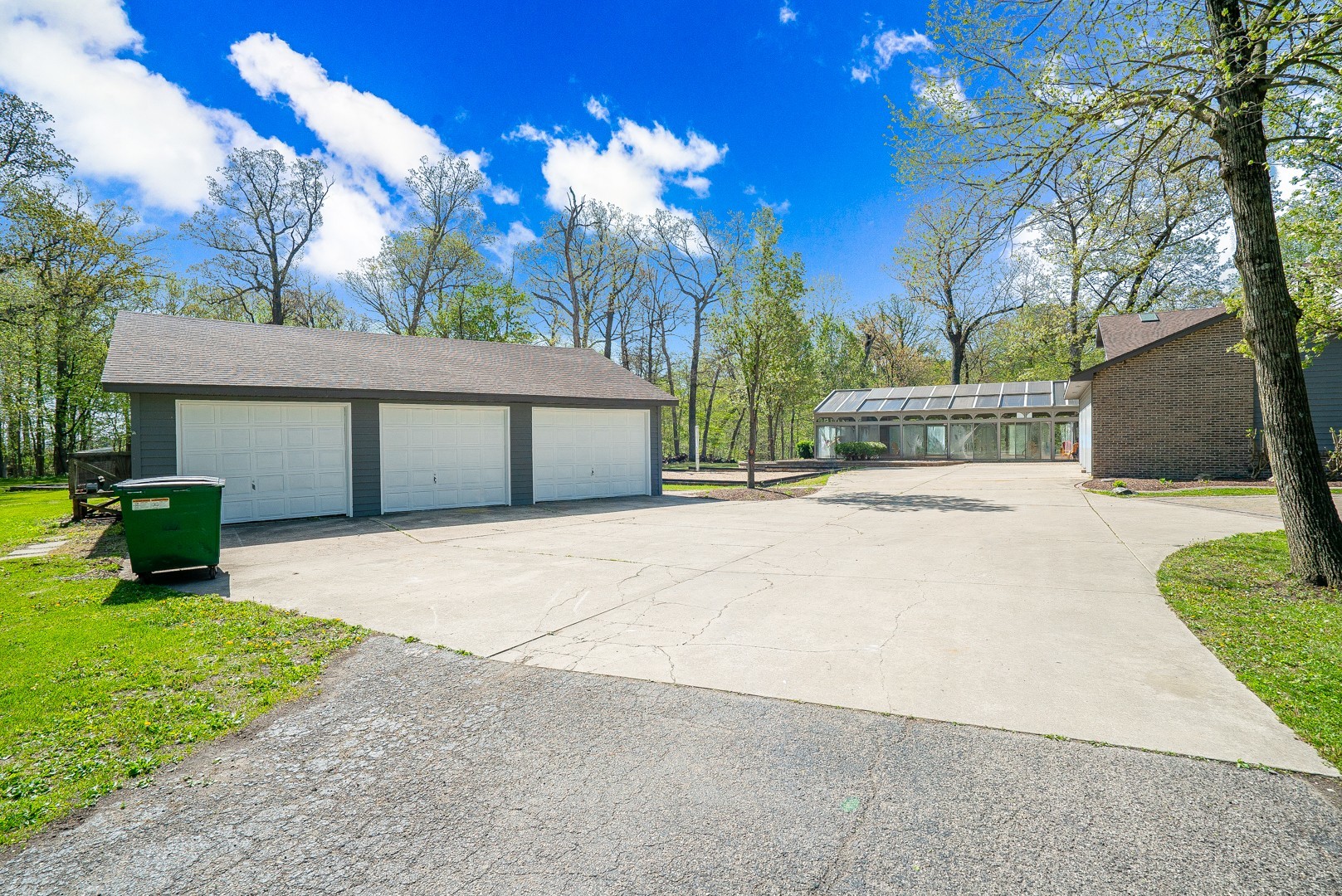 8500 North 4000 W Road Morris, IL 60450 - Photo 35 of 38 a view of a house with a yard