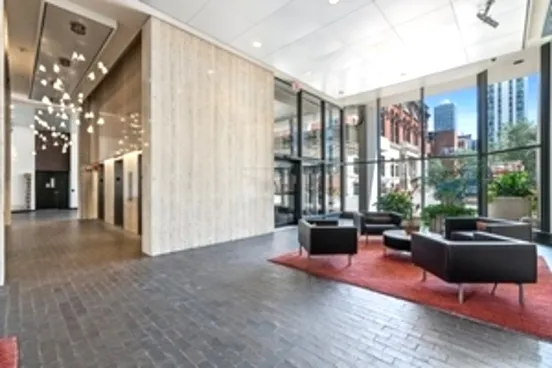 $2,250 | 1560 North Sandburg Terrace, Unit 2007, Chicago, IL 60610