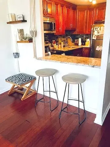 $2,250 | 1560 North Sandburg Terrace, Unit 2007, Chicago, IL 60610