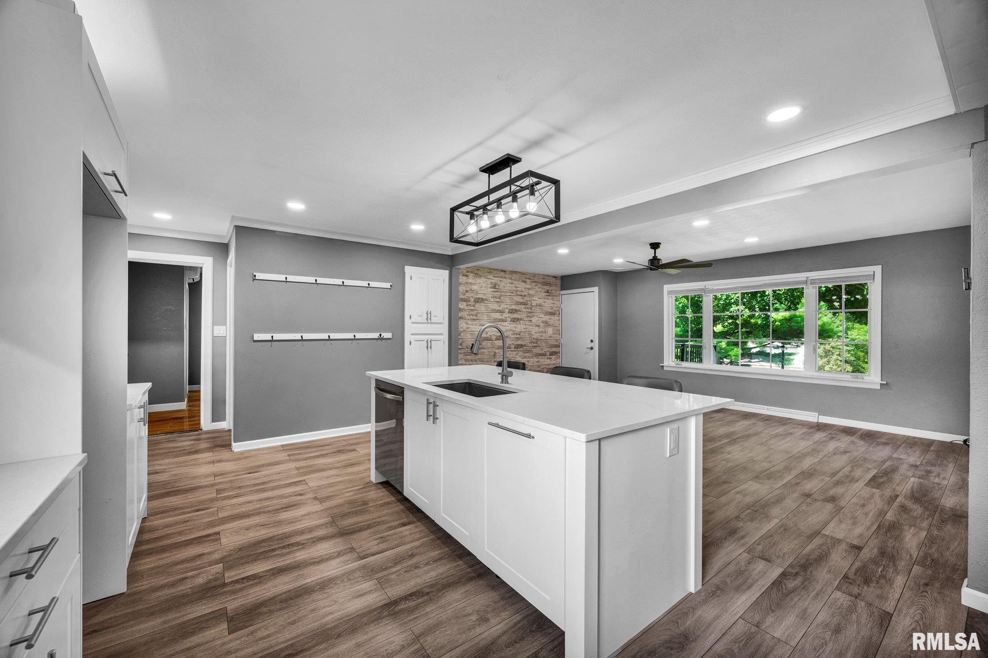 4704 North Koerner Road Peoria, IL 61615 - Photo 18 of 50 Gallery Image 18